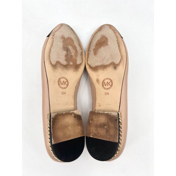 MICHAEL MICHAEL KORS BEIGE & BLACK BALLET FLATS W/ GOLD CHAIN ACCENT - 6M - Picture 10 of 10
